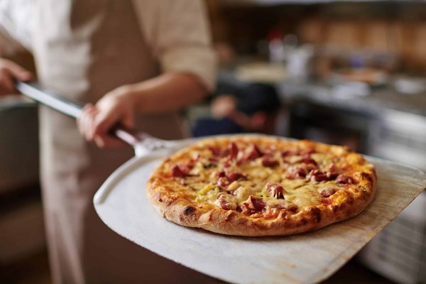 Pelle à pizza : Comment l'entretenir pour prolonger sa durée de vie ?